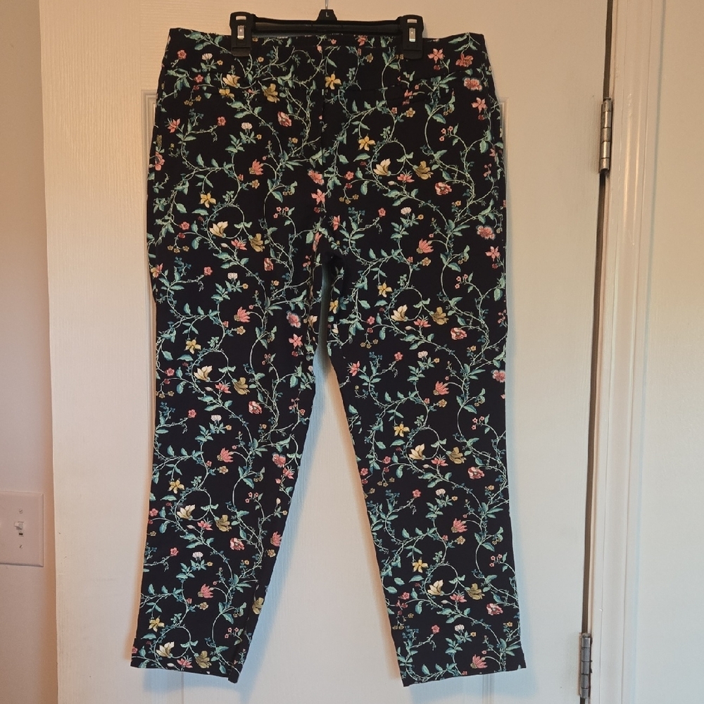 2/$20 LOFT Marisa Floral Patterned Ankle Pants, Size 10
